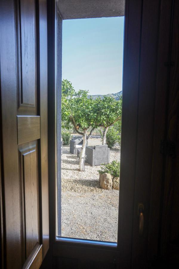Hotel La Porta Delle Gole Motta Camastra Exterior foto